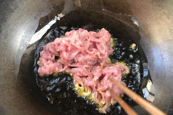 菠菜梗炒肉的做法图解6