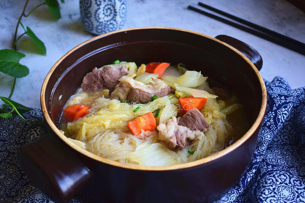 白菜羊肉粉丝煲的做法图解9
