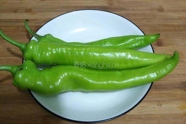 鸡蛋面煎青椒的做法图解1