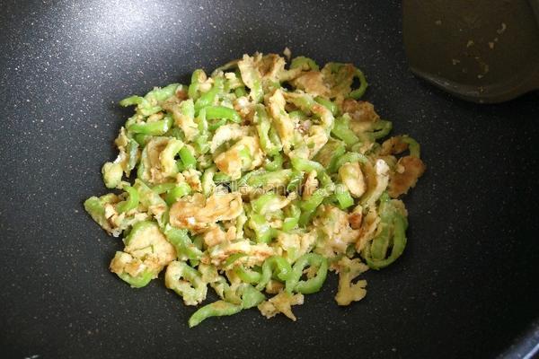 鸡蛋面煎青椒的做法图解7