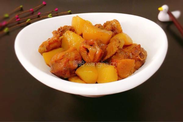 土豆炖鸡块的做法图解1