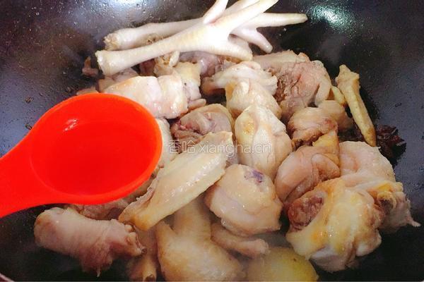 土豆炖鸡块的做法图解7