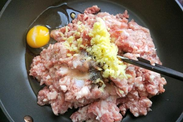 槐花馅饺子的做法图解5