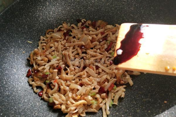 腊肉炒萝卜干的做法图解10
