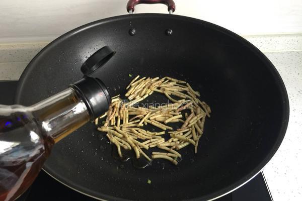鱼腥草炒鸡蛋的做法图解5