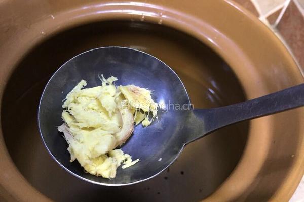 黑熊掌菌鲜笋土鸡汤的做法图解4