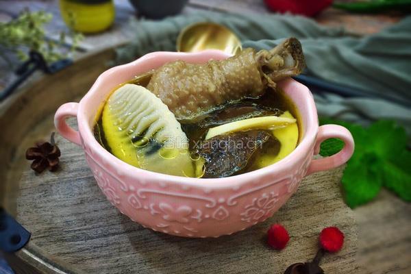 黑熊掌菌鲜笋土鸡汤的做法图解15