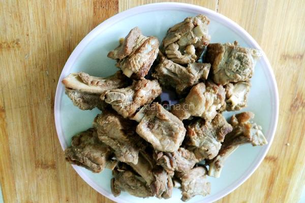 糖醋排骨的做法图解3