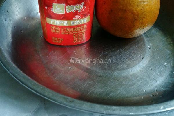 炒酸奶的做法图解1