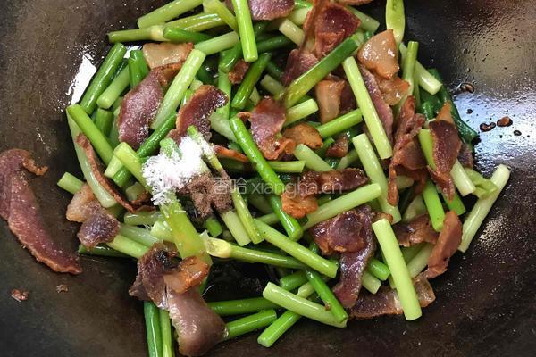 蒜苔炒腊肉的做法图解9