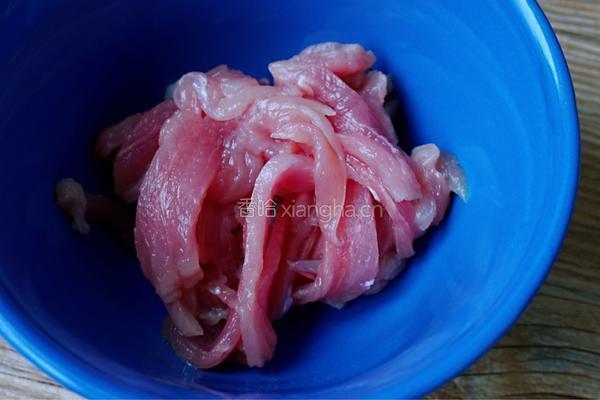 肉丝炒蒜苔的做法图解2
