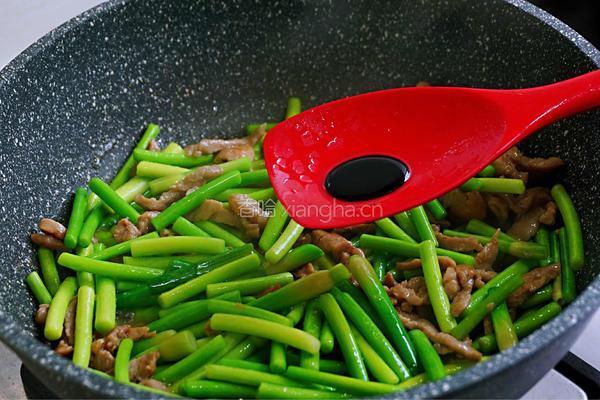 肉丝炒蒜苔的做法图解14