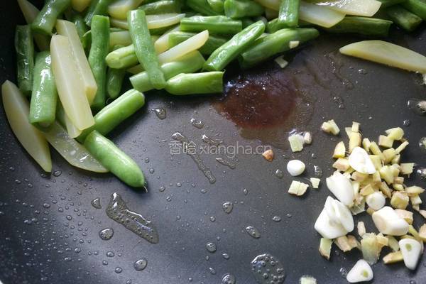 四季豆炒土豆的做法图解6
