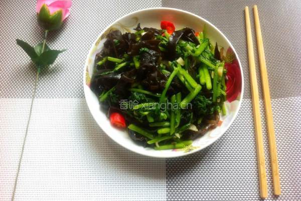 清炒木耳茼蒿的做法图解8