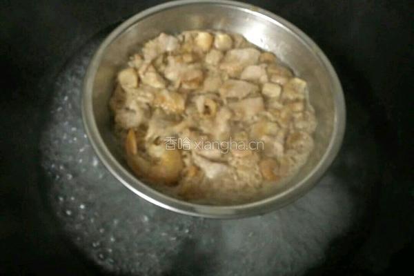 自制小米瘦肉鸡蛋蒸面的做法图解4