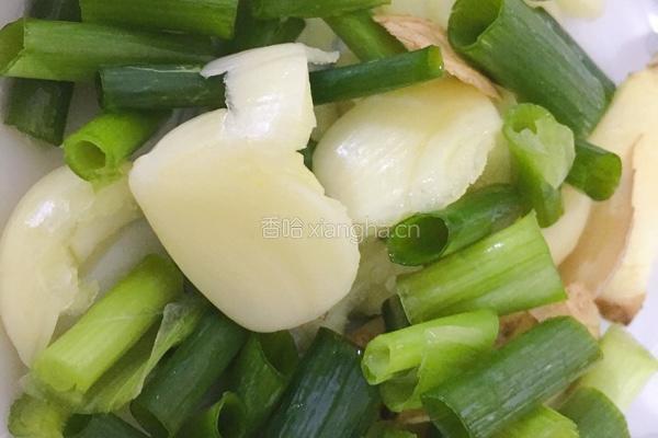 红烧金鲳鱼的做法图解2