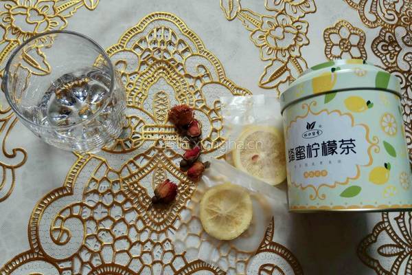 柠檬片花茶的做法图解1