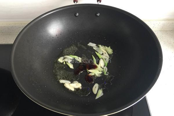 时蔬炒饼的做法图解4