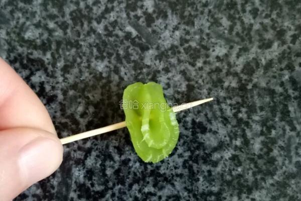莴苣花的做法图解7