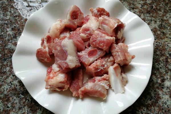 眉豆薏米排骨粥的做法图解1
