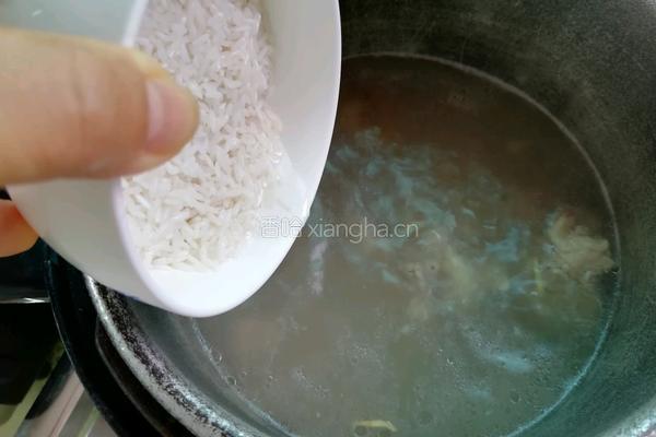 眉豆薏米排骨粥的做法图解7