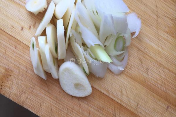 腌猪肉烩小白菜的做法图解6