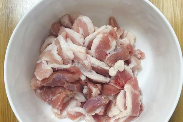 话梅红烧肉的做法图解1