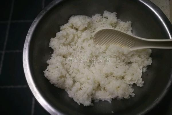 香肠豌豆海苔饭卷的做法图解5