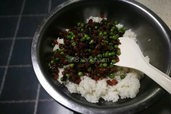 香肠豌豆海苔饭卷的做法图解6