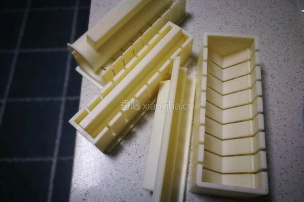 香肠豌豆海苔饭卷的做法图解8