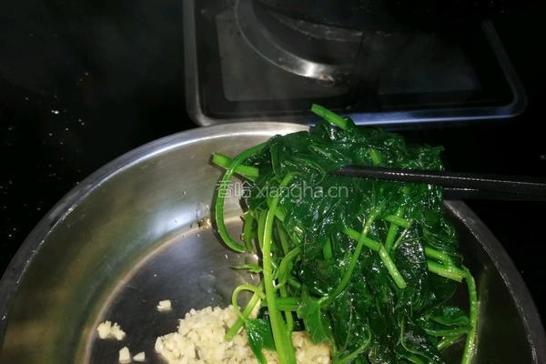 蒜蓉番薯叶的做法图解4