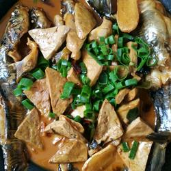 昂刺鱼炖臭干的做法[图]
