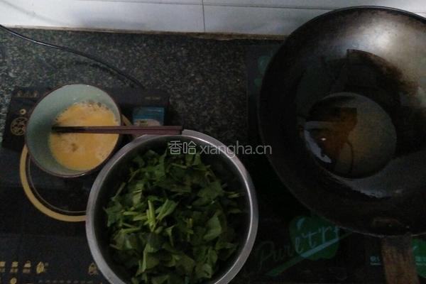 菠菜炒鸡蛋的做法图解2