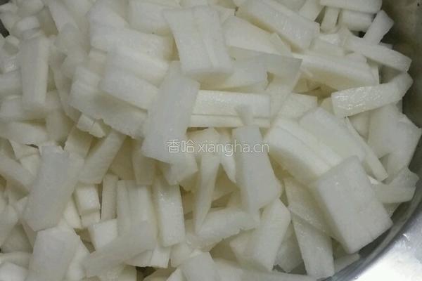 酸甜爽口腌萝卜的做法图解2
