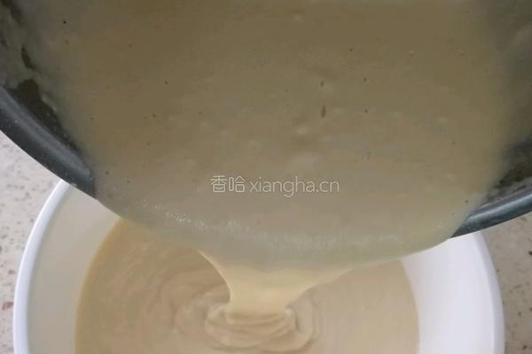 奶香玉米发糕的做法图解2