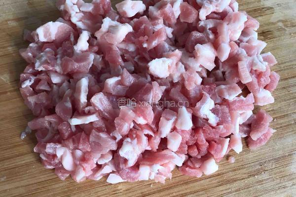 梅菜猪肉的做法图解1