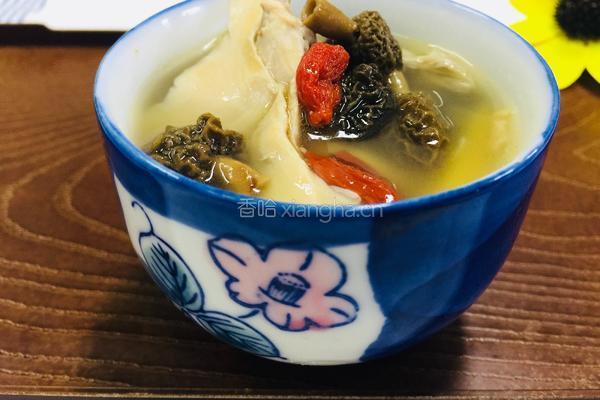 羊肚菌鸡汤的做法图解1