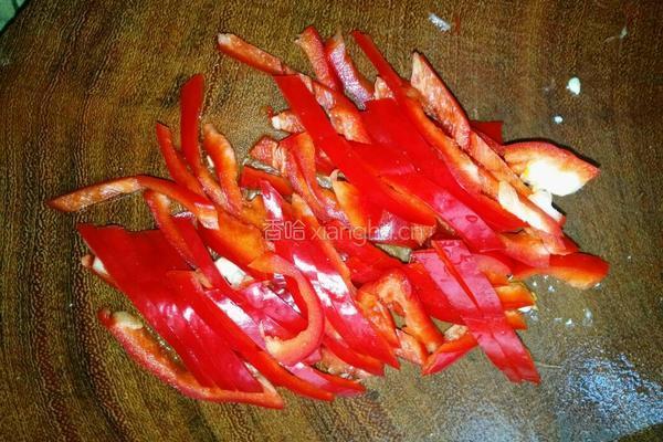 香干炒芹菜的做法图解3