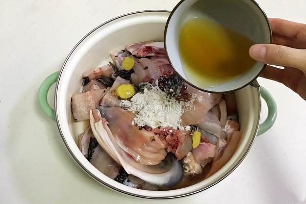 香辣水煮鱼的做法图解3