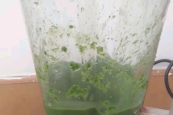 菠菜面条的做法图解1