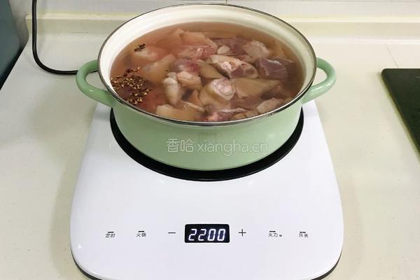 红糟焖猪蹄的做法图解2