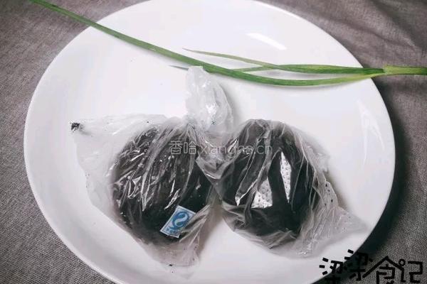 蟹黄豆腐的做法图解1
