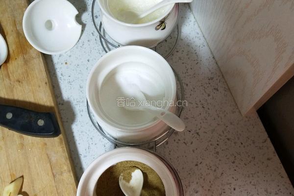 海鲜菇炒肉的做法图解5