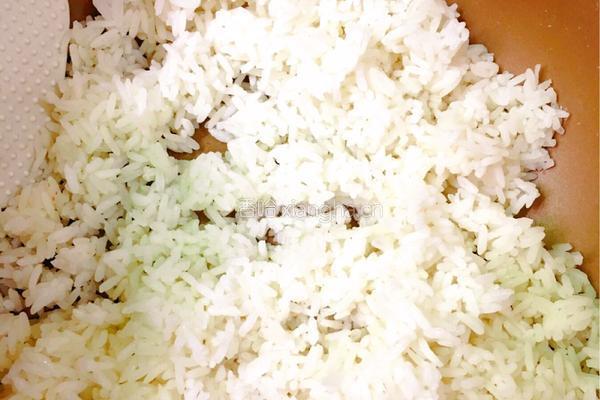 腰果蛋炒饭的做法图解4