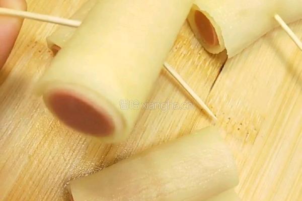 土豆夹心香肠串的做法图解4