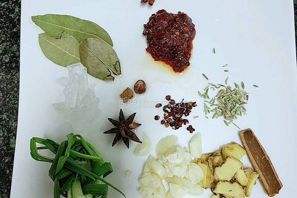 土豆烧牛腩的做法图解2