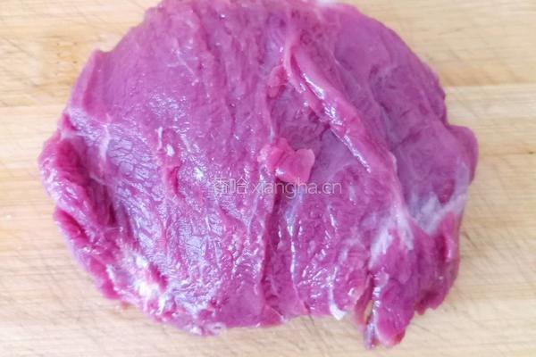 皮蛋瘦肉粥的做法图解2
