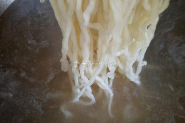 香菇土豆面的做法图解12