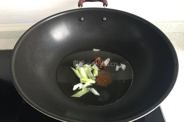 脊骨炖酸菜的做法图解4