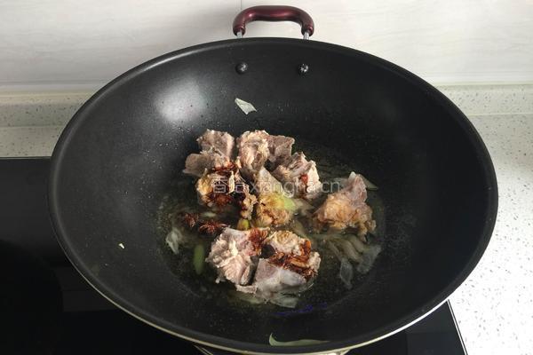 脊骨炖酸菜的做法图解5